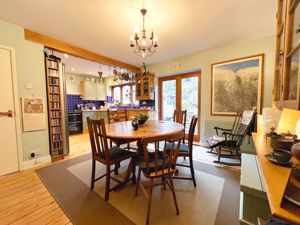 Photo 11- click for photo gallery